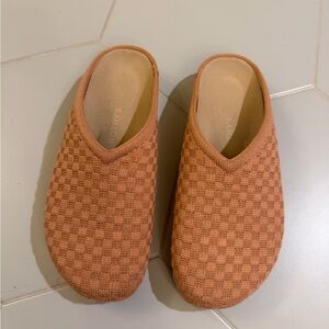 Rothy’s Casual Clog in Clay (Discontinued Color!) Size 10
